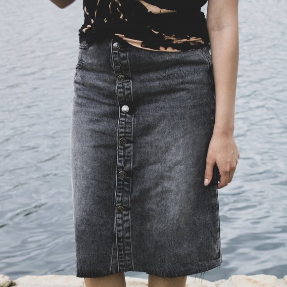 Gray Button Down Denim Skirt - Picture 2 of 4